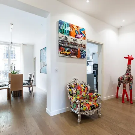 Apartment Charme Parisien Pres De L'arc De Triomphe - 183 M²