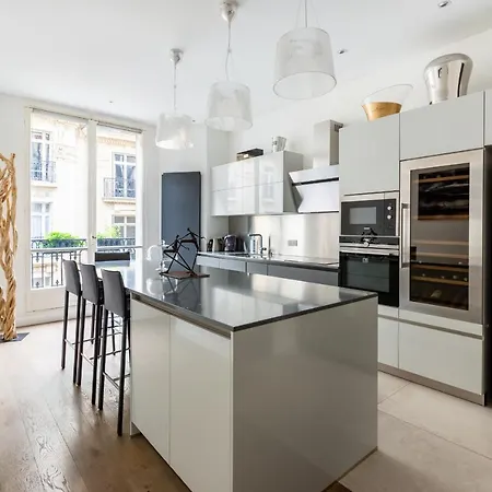 Charme Parisien Pres De L'arc De Triomphe - 183 M² Apartment Paris
